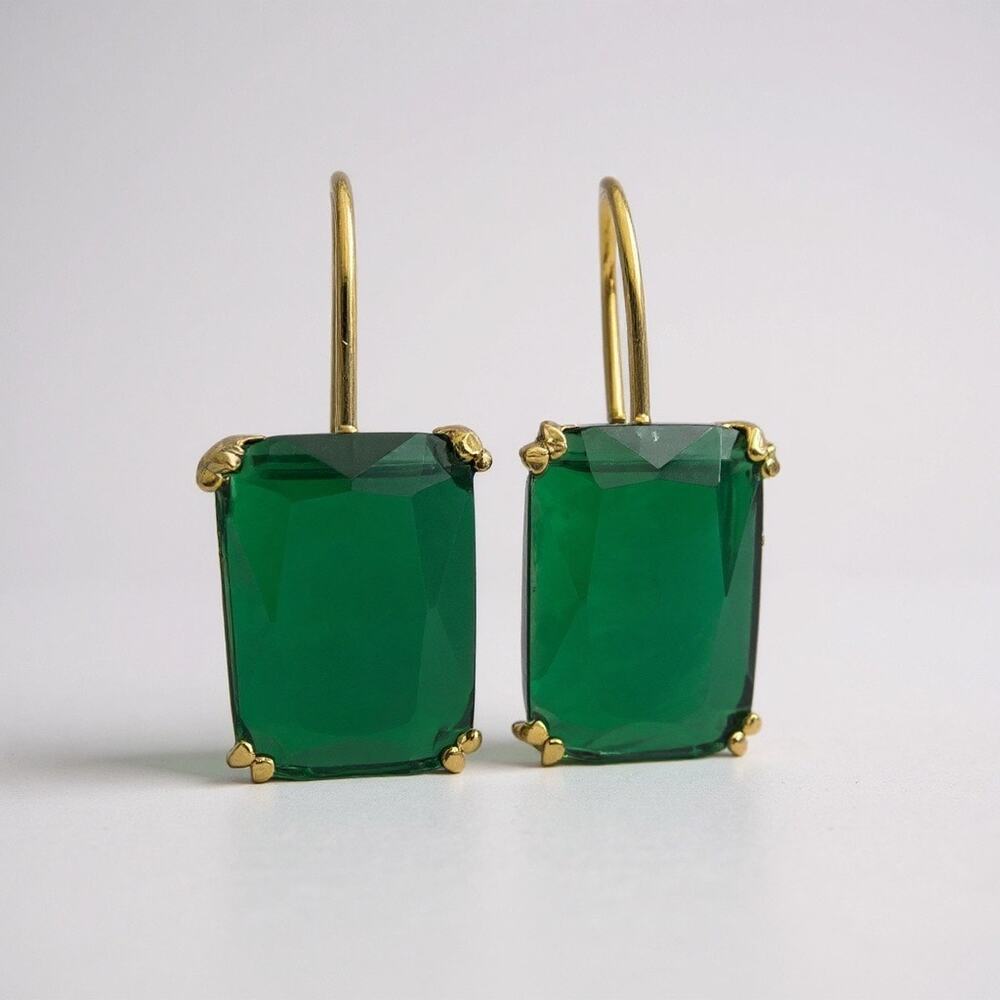 Anthropologie small emerald green and gold vintage inspired drop earrings